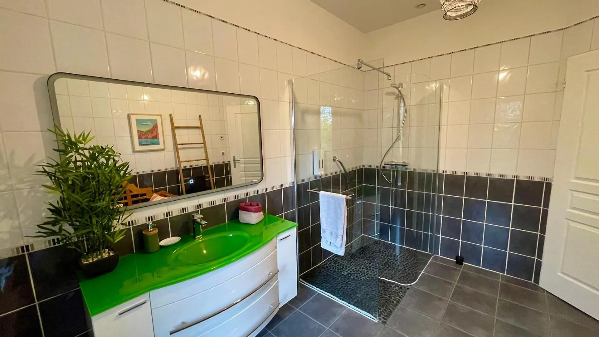 Holiday home L'Annexe Du Domaine De Brisset Villa Montelimar