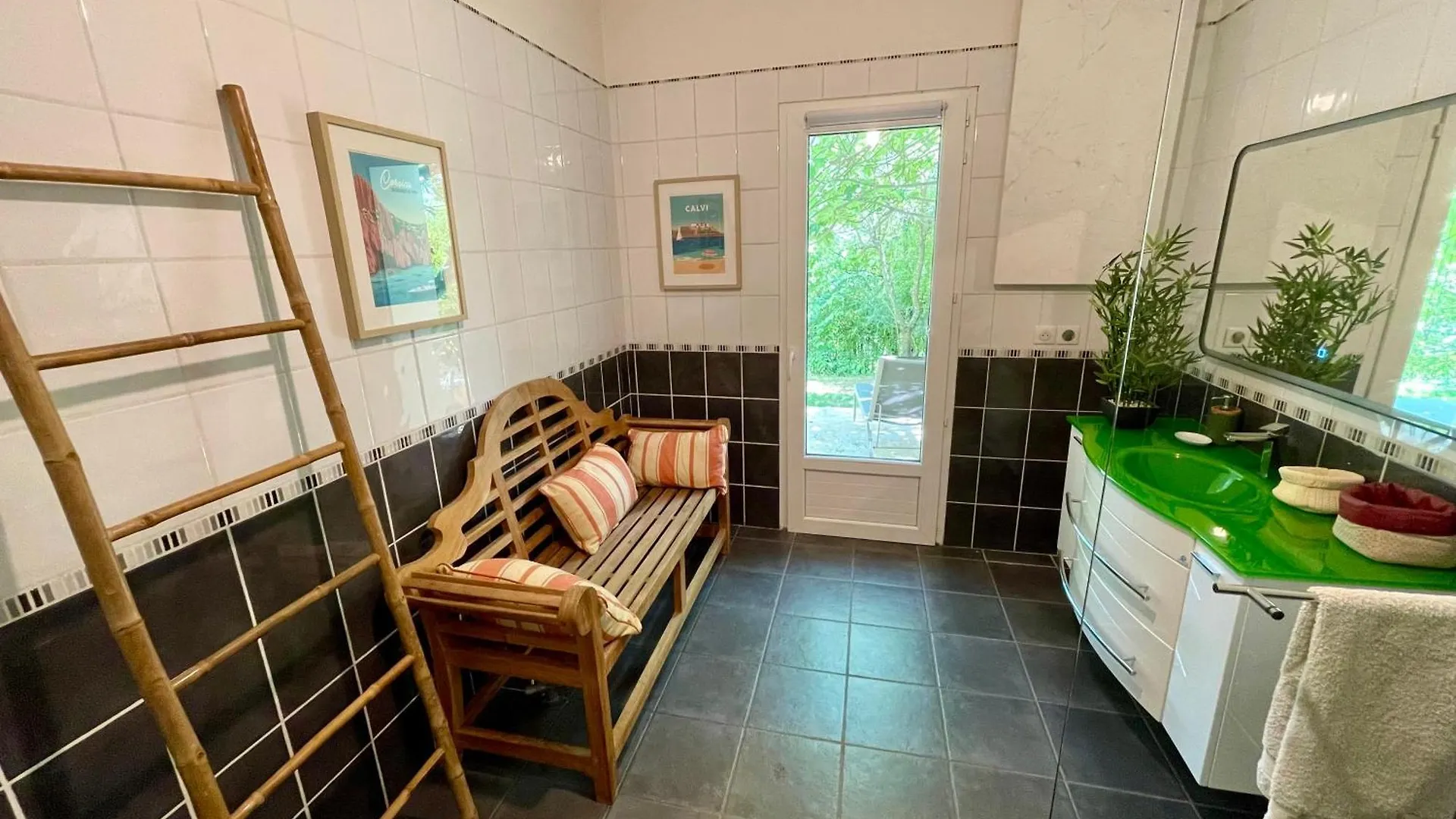 Holiday home L'Annexe Du Domaine De Brisset Villa Montelimar